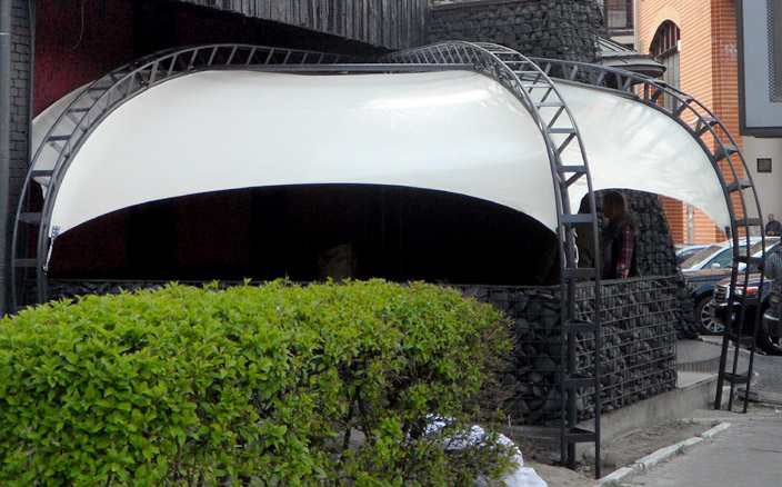 Шатровая конструкция Казбек